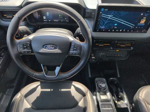 Used 2025 Ford Maverick Tremor AWD/4WD image 32