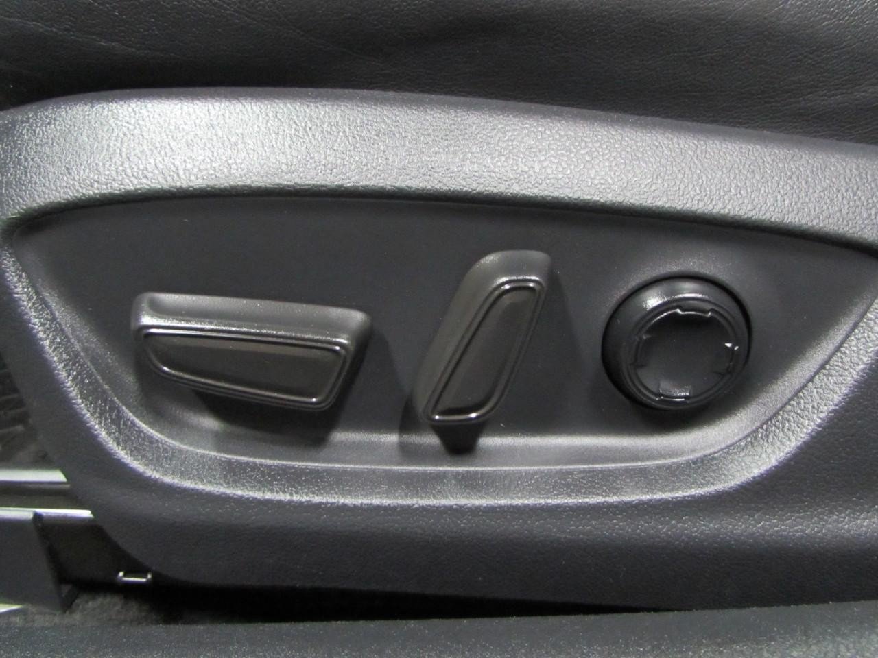 Used 2019 Toyota Avalon Touring w/ All Weather Liner Package FWD image 22