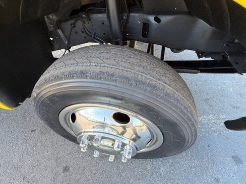 Used 1999 Ford F450 XL image 18