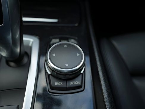 Used 2016 BMW 535i Gran Turismo xDrive image 37