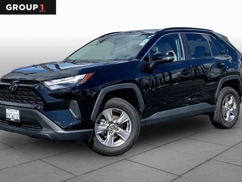 Certified 2025 Toyota RAV4 XLE FWD image 1