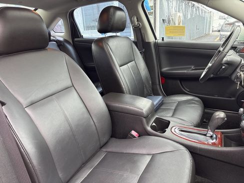 Used 2008 Chevrolet Impala LTZ image 31