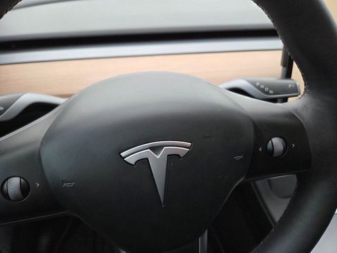 Used 2023 Tesla Model Y Long Range image 26