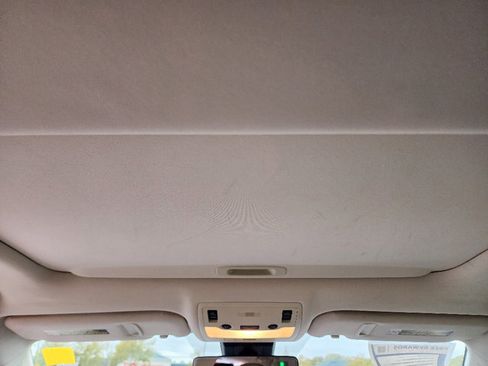 Used 2017 Lexus IS 200t w/ Premium Package image 18