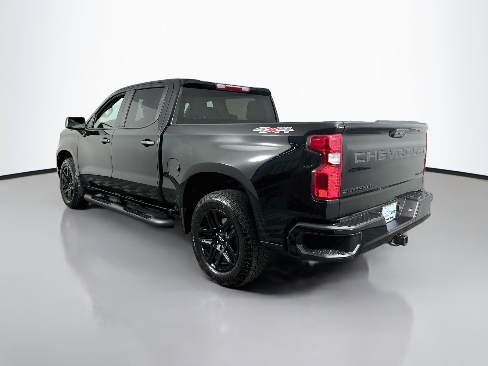 Used 2024 Chevrolet Silverado 1500 Custom w/ Turbomax Blackout Package AWD/4WD image 6