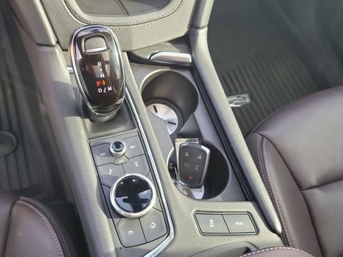 Used 2020 Cadillac XT6 Premium Luxury FWD image 26