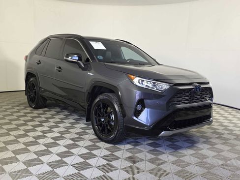 Used 2020 Toyota RAV4 XSE image 1