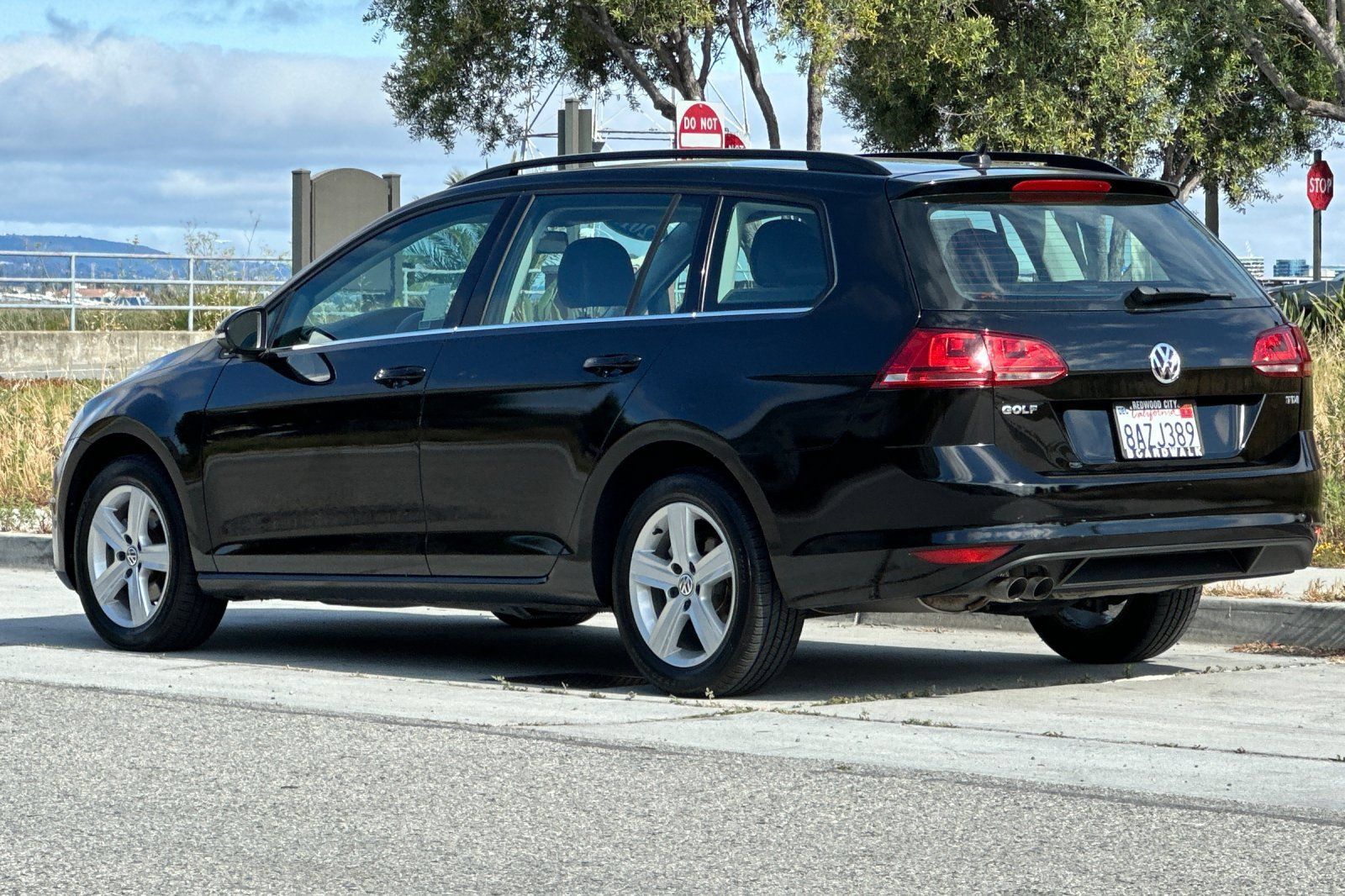 Used 2015 Volkswagen Golf TDI S FWD image 6