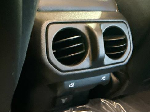 New 2026 Jeep Wrangler Unlimited Sahara AWD/4WD image 28