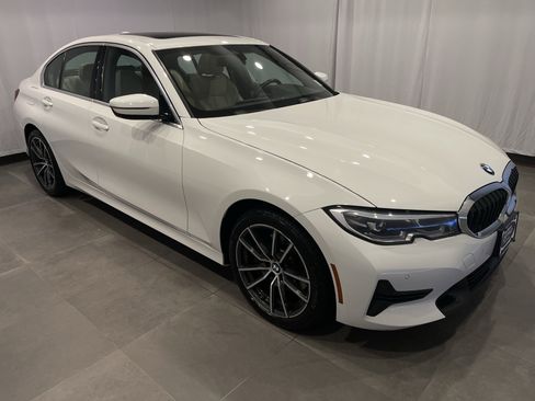 Used 2022 BMW 330i xDrive Sedan w/ Premium Package 2 AWD/4WD image 3