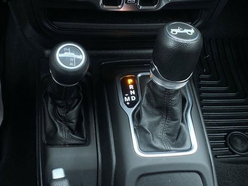 Used 2019 Jeep Wrangler Unlimited Sport S image 8