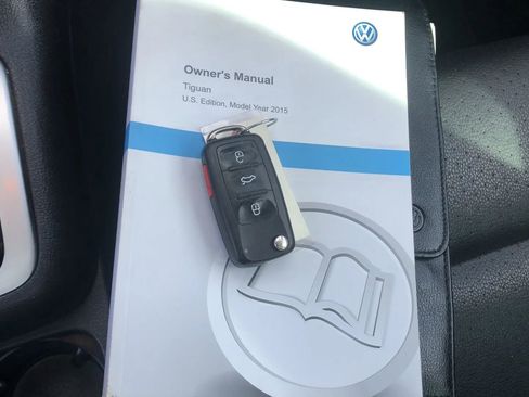 Used 2015 Volkswagen Tiguan SEL image 30