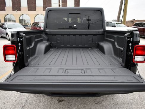 New 2026 Jeep Gladiator Sport image 8