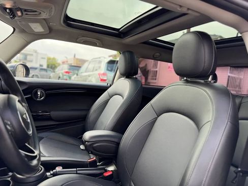 Used 2019 MINI Cooper 2-Door Hardtop FWD image 26