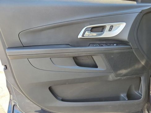 Used 2017 Chevrolet Equinox LT FWD image 15