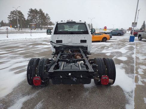 Used 2024 Ford F550 4x4 Regular Cab Super Duty image 4