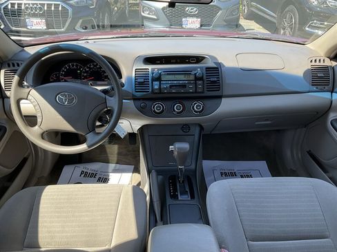 Used 2005 Toyota Camry FWD image 17