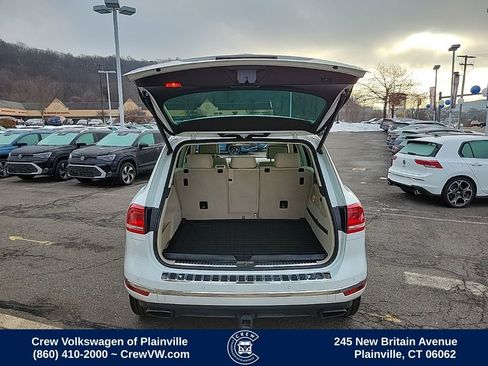 Used 2016 Volkswagen Touareg VR6 image 58