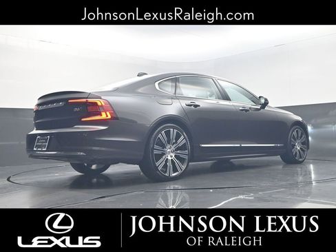 Used 2024 Volvo S90 B6 Ultimate image 19