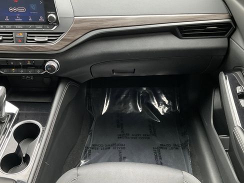 Used 2023 Nissan Altima 2.5 SV FWD image 22
