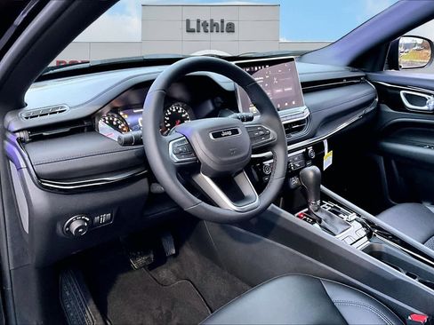 New 2026 Jeep Compass Latitude AWD/4WD image 2