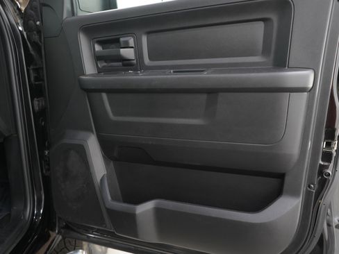 Used 2017 RAM 2500 Tradesman w/ Chrome Appearance Group AWD/4WD image 9