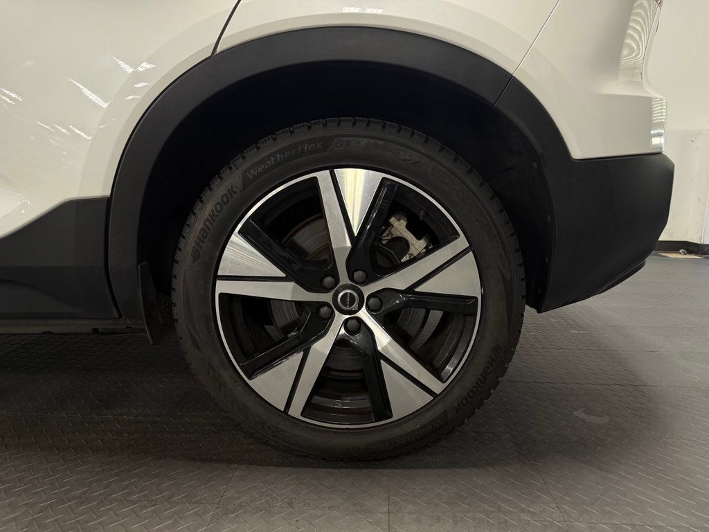 Used 2021 Volvo XC40 P8 Recharge w/ Climate Package AWD/4WD image 7