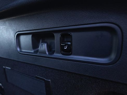 Used 2025 Mercedes-Benz GLC 43 AMG GLC 43 AMG image 42