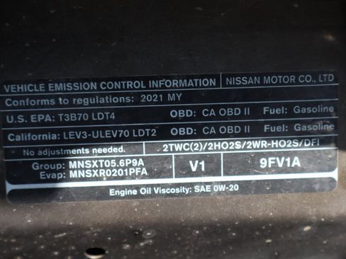 Used 2021 Nissan Titan PRO-4X w/ Pro-4x Convenience Package image 14