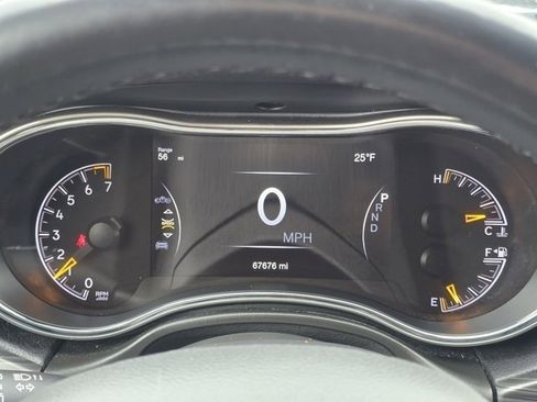 Used 2021 Jeep Grand Cherokee Laredo X image 37