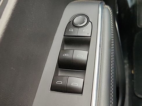 Used 2025 GMC Acadia Elevation w/ Elevation Premium Package image 22