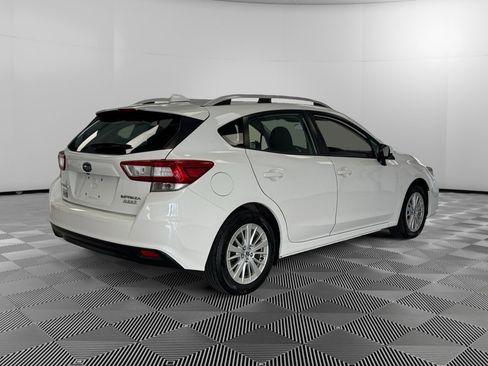 Used 2017 Subaru Impreza 2.0i Premium image 8