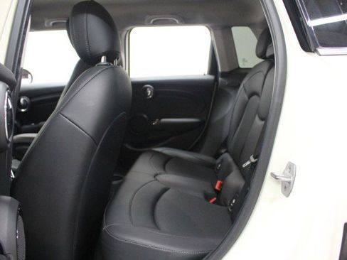 Used 2021 MINI Cooper 4-Door Hardtop w/ Storage Package image 28