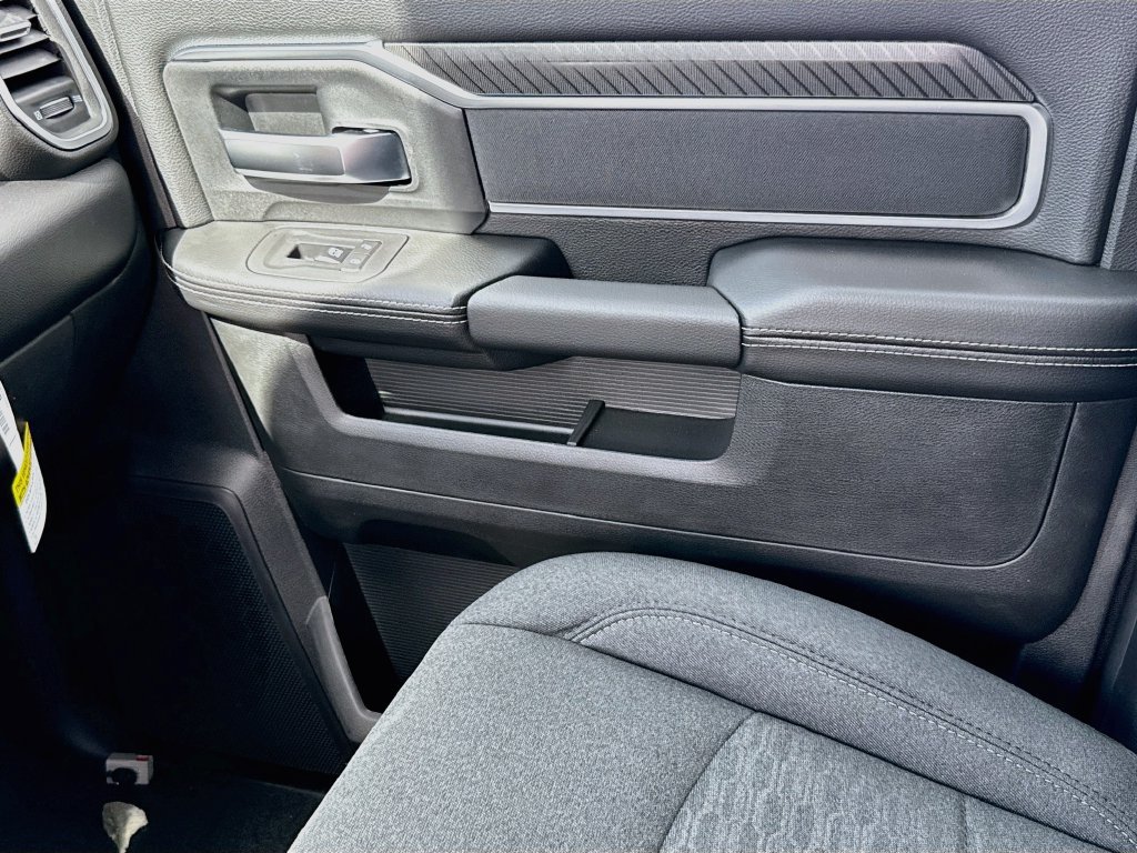 New 2027 RAM 3500 Big Horn AWD/4WD image 23
