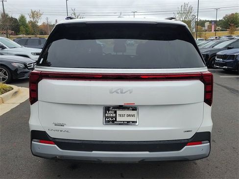 New 2026 Kia Carnival EX image 5