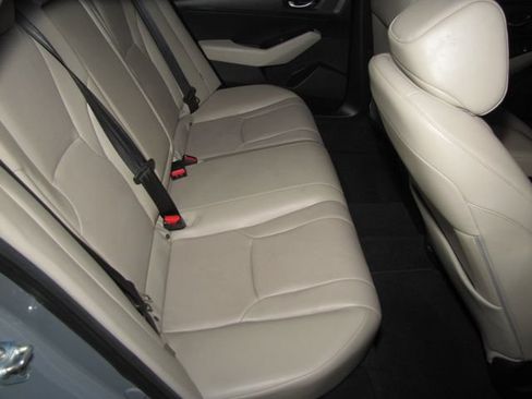 Used 2025 Honda Accord EX-L image 18