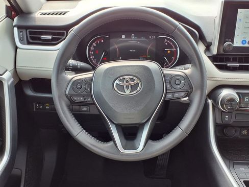 Used 2025 Toyota RAV4 XLE Premium FWD image 20