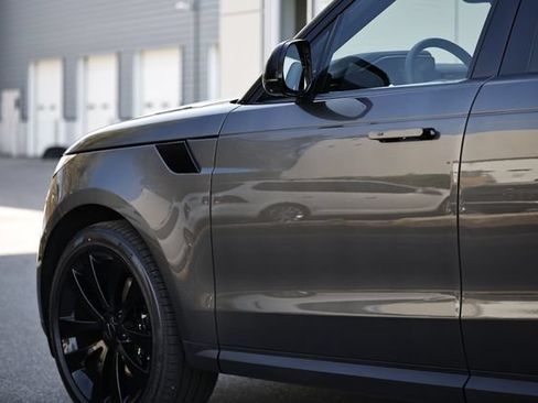 New 2026 Land Rover Range Rover Sport SE AWD/4WD image 8