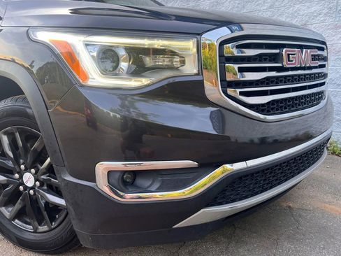 Used 2018 GMC Acadia SLT w/ LPO, Floor Liner Package FWD image 2