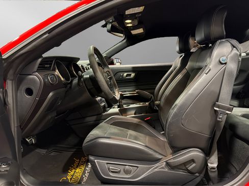 Used 2016 Ford Mustang Shelby GT350 w/ Technology Package RWD image 18