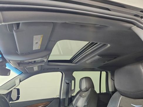 Used 2019 Cadillac Escalade ESV Luxury image 25