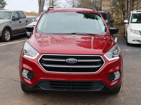 Used 2019 Ford Escape SE image 2
