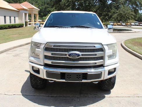 Used 2017 Ford F150 Platinum w/ Equipment Group 701A Luxury AWD/4WD image 6