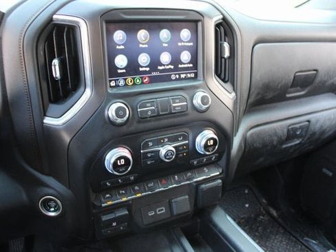 Used 2021 GMC Sierra 1500 AT4 w/ Technology Package image 7