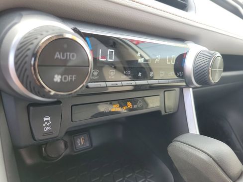 Used 2023 Toyota RAV4 XLE image 20