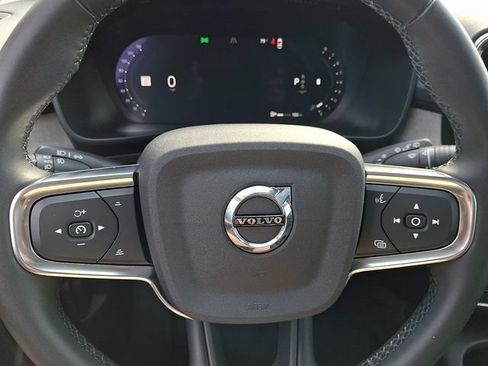 Certified 2023 Volvo XC40 B5 Ultimate w/ Protection Package Premier AWD/4WD image 21