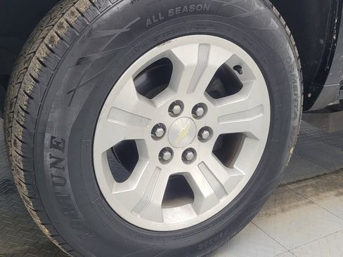 Used 2017 Chevrolet Silverado 1500 LT w/ All Star Edition image 31