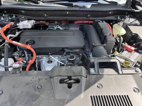 Used 2025 Honda CR-V Sport Touring image 8