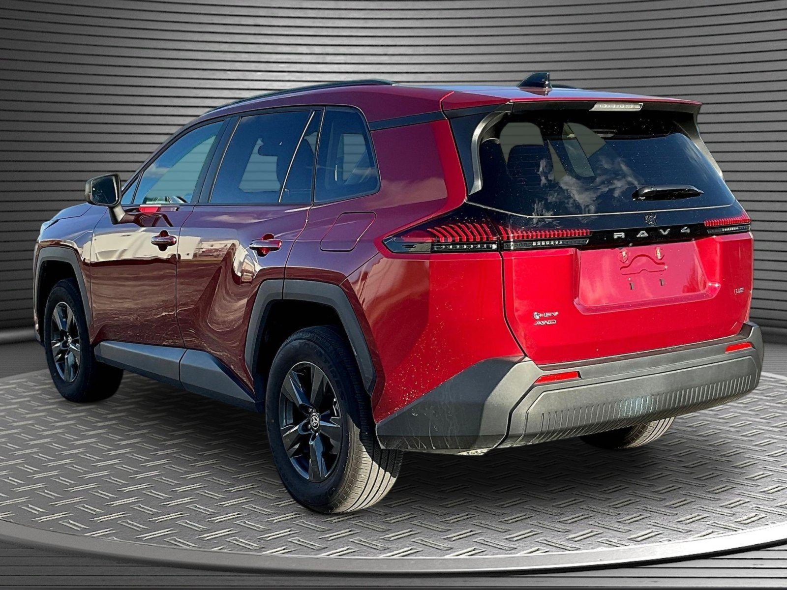 Used 2026 Toyota RAV4 LE AWD/4WD image 5