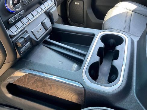 Certified 2022 GMC Sierra 2500 Denali w/ Denali Ultimate Package image 16